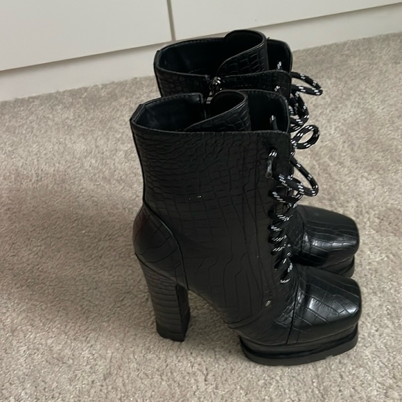 Azalea wang heels size 7 - Picture 2 of 5